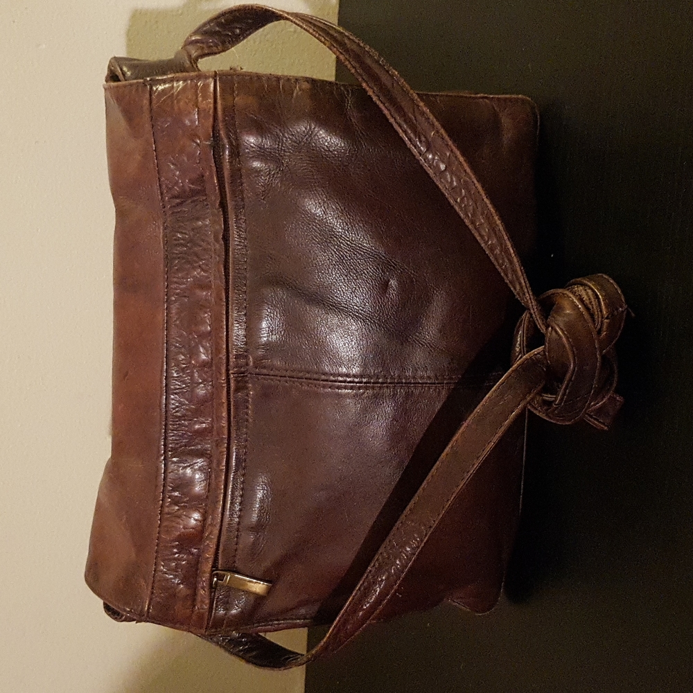 Genuine Leather Crossbody Bag - Picture 5 of 8